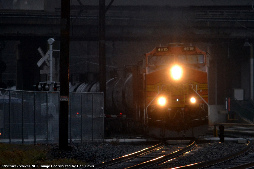 BNSF C44-9W 4615 leads K041-14